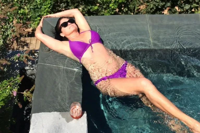 Valerie Bertinelli, 63, Shows Pics of Her ‘Overweight’ Body in a Swimsuit, Sparking an Online Stir