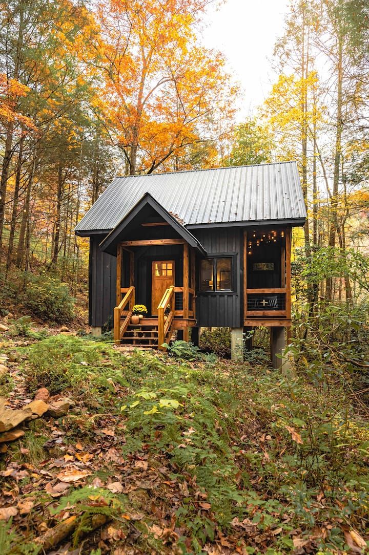 This Tiny Cabin Is Wonderful!