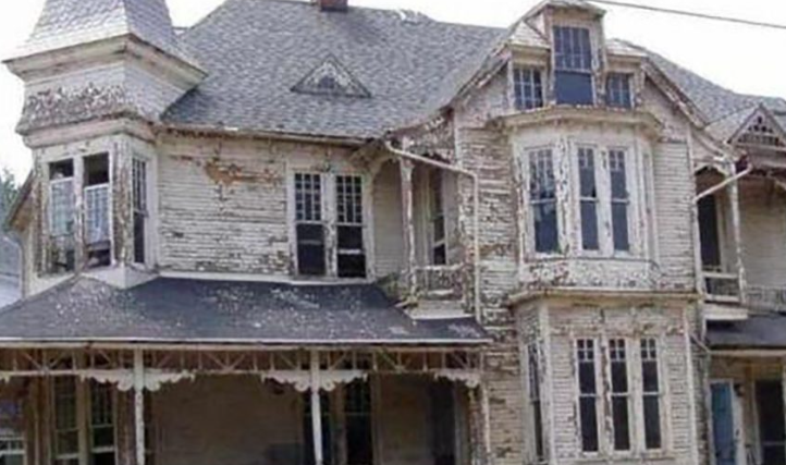 “Incredible Transformation”: A Decrepit House Was Turned Into a Real Palace!