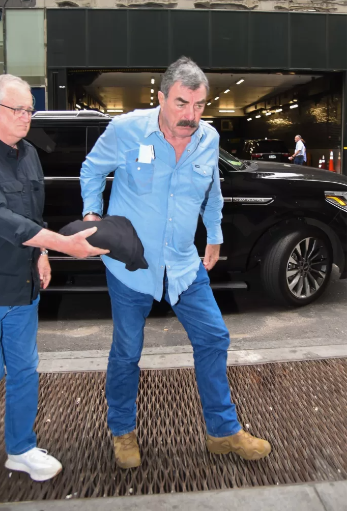 The latest pictures of Tom Selleck confirms what many of us suspected
