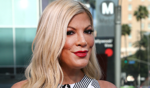 Online Users Slam Tori Spelling, 51, for Wearing Neon Two-Piece Swimsuit at Beach: ‘Not a Good Look’