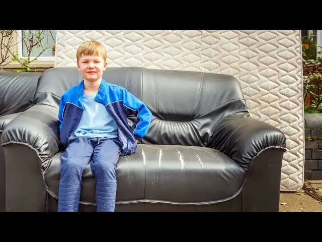 ‘There’s Something Inside!’ Boy Cries after Sitting on Old Sofa Late Granny Left Him