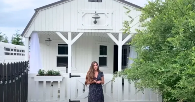 Woman buys 400-sq-ft shed and turns it into most beautiful farmhouse for her family