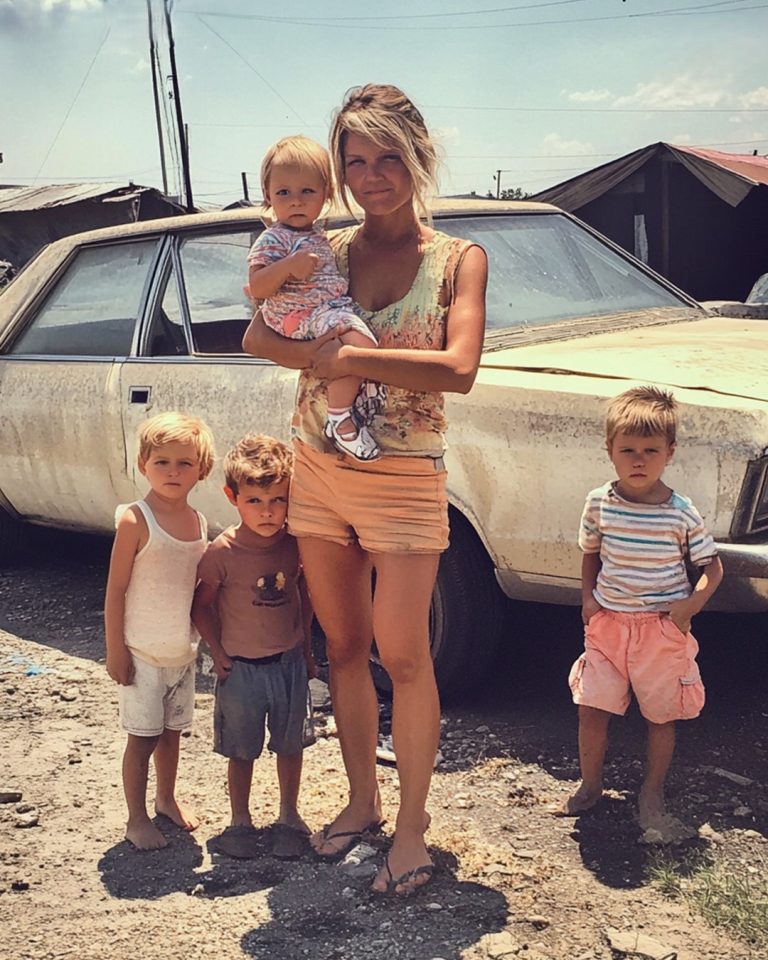 Single Mom of Four Buys Used Car, Owner Tells Her to Look In Trunk When She Gets Home