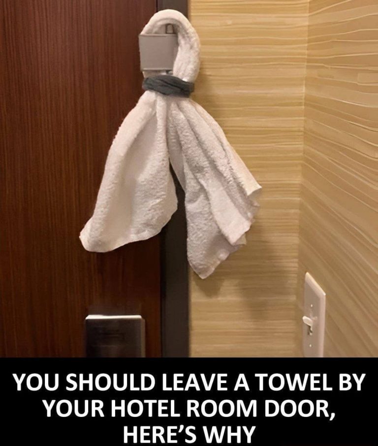 This is Why You Should Leave a Towel By Your Hotel Room Door