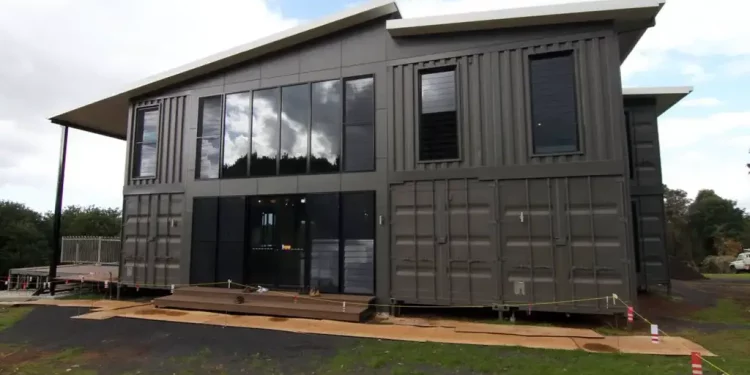 The Lindendale – Australia’s Remarkable Container House