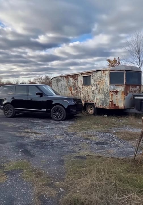 A Woman Uncovers Her Wealthy Husband’s Secret Visits to a Metal Cabin