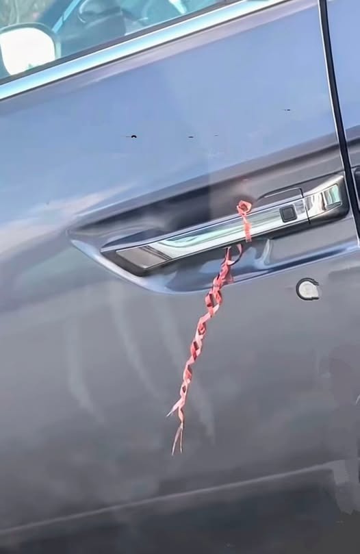 If You Spot a String Tied To Your Car Handle, There’s No Need to Worry