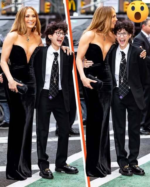 Jennifer Lopez, 55, and Daughter Emme, 17, Steal the Spotlight in Matching Black-Tie Looks on Broadway…